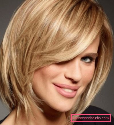 tagli di capelli lunghi per capelli medi Tagli di capelli femminili popolari con frangia lunga e obliqua per capelli medi