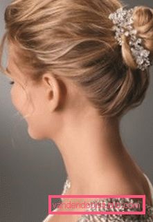 Alte acconciature per capelli lunghi e medi Acconciature festive e casual per capelli lunghi e medi