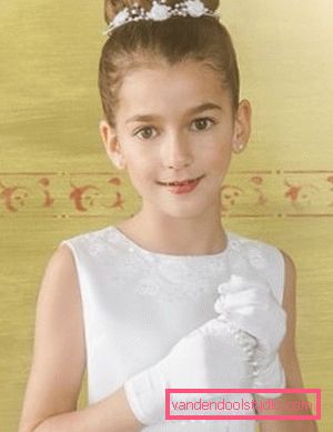 Capelli alti festivi per ragazze Acconciature festive e casual per capelli lunghi e medi