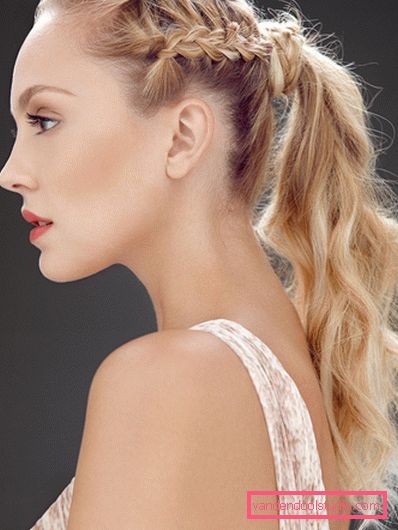 Alte acconciature per capelli lunghi e medi Acconciature festive e casual per capelli lunghi e medi