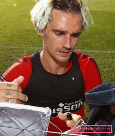 Il taglio di capelli di Antoine Griezmann: come è cambiata l'immagine di un giocatore di football