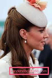 Acconciature Kate Middleton - foto di tutte le eleganti immagini della Duchessa
