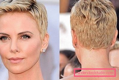 Charlize Terron con un taglio di capelli Charlize Terron con un taglio di capelli