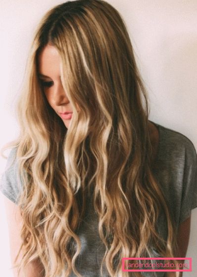 Acconciature sotto il cappuccio per capelli lunghi e medi - foto