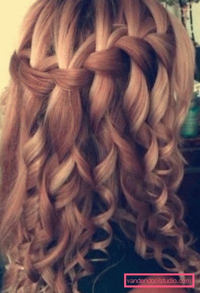 Acconciature con trecce per capelli lunghi Acconciature con trecce per capelli lunghi