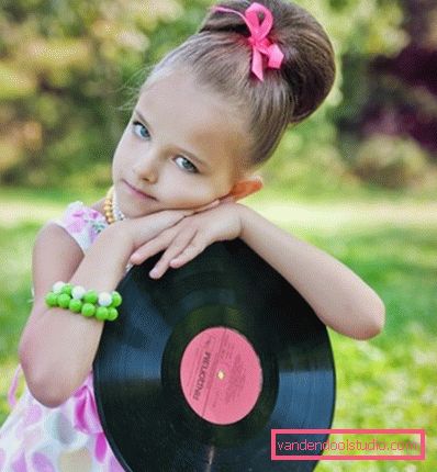 Acconciature nello stile di stile per ragazze Hairstyles