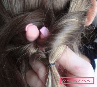 Diversi tipi di intrecci con elastici - Top 10 acconciature con elastici
