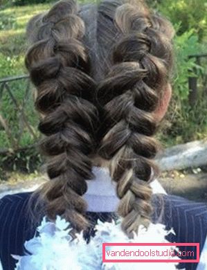 Acconciature per ragazze con capelli medi Una varietà di acconciature per ragazze con capelli medi