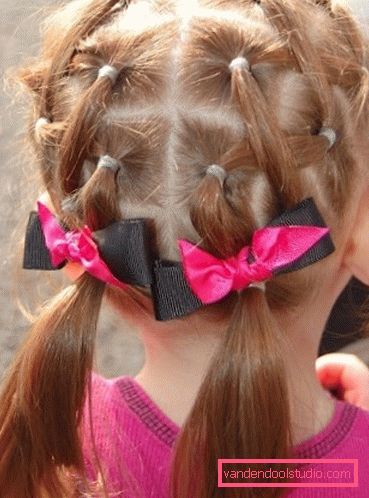Acconciature per ragazze con capelli medi Una varietà di acconciature per ragazze con capelli medi