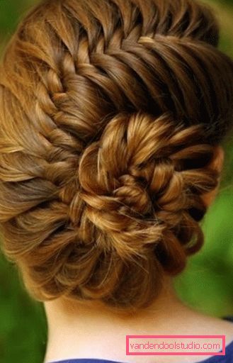 acconciature raccolte per capelli medi Una varietà di acconciature raccolte per capelli medi