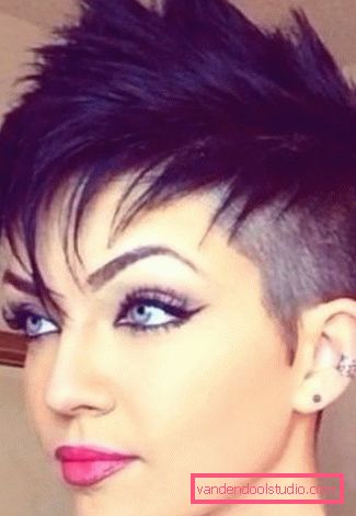 Taglio di capelli sotto il ragazzo Taglio di capelli varietà
