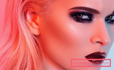 Ragazza con il trucco rock Ragazza con il trucco rock