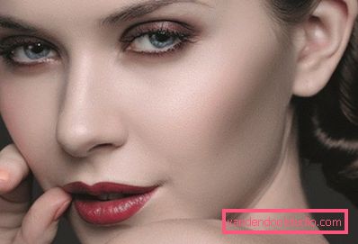 trucco romantico per gli occhi azzurri trucco romantico per gli occhi azzurri