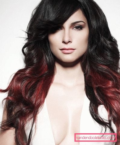 Bella colorazione dei capelli per le brune ombre La più bella tintura per capelli scuri e chiari