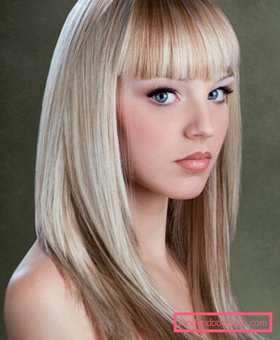 La frangia più alla moda del 2019: tagli di capelli con la frangia a lungo
