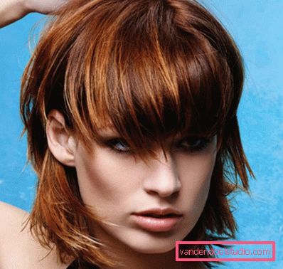 La frangia più alla moda del 2019: tagli di capelli con la frangia a lungo
