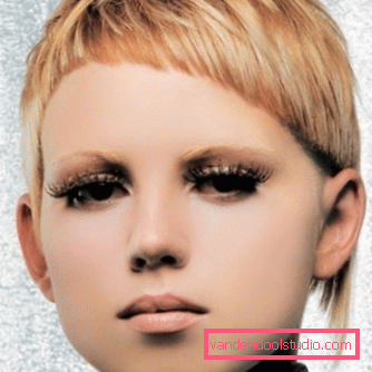 La frangia più alla moda del 2019: tagli di capelli con la frangia a lungo