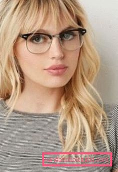 La frangia più alla moda del 2019: tagli di capelli con la frangia a lungo