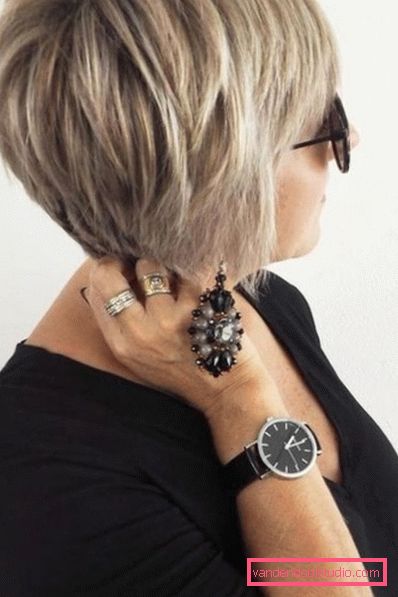 Le acconciature corte più alla moda 2019