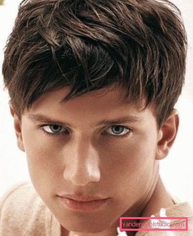 Tagli di capelli da uomo alla moda 2017 - 2018 I tagli di capelli degli uomini più alla moda 2019