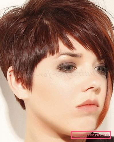 tagli di capelli per viso tondo per le donne dopo 30 anni di foto I tagli delle donne più alla moda per la faccia tonda 2019