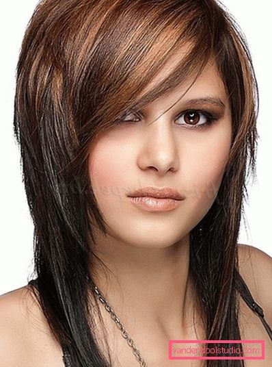 tagli di capelli per viso tondo per le donne dopo 30 anni di foto I tagli delle donne più alla moda per la faccia tonda 2019