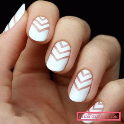 Manicure bianca alla moda