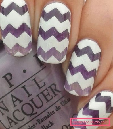 Manicure bianca alla moda