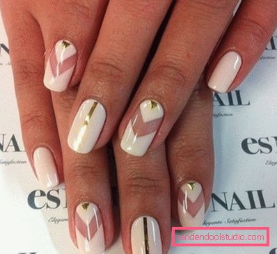 Manicure bianca alla moda