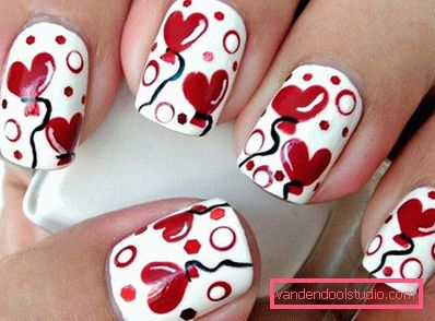 Manicure bianca alla moda