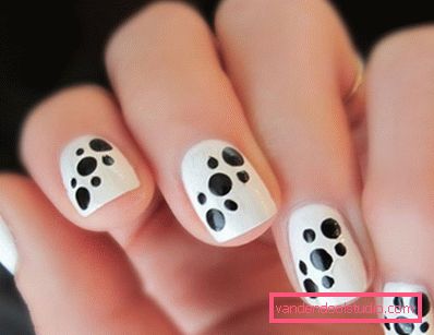 Manicure bianca alla moda