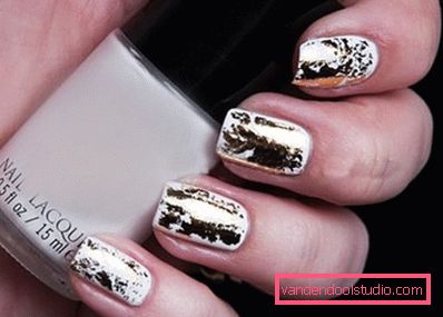 Manicure bianca alla moda