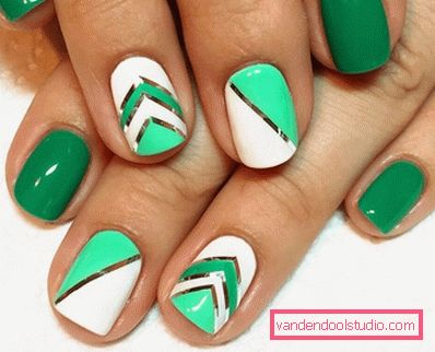 Manicure bianca alla moda