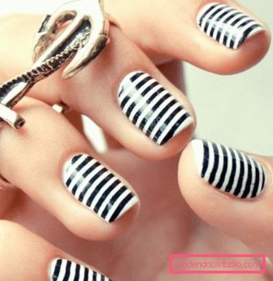 Manicure bianca alla moda