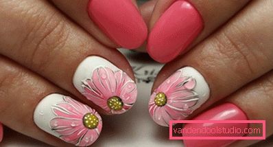 Manicure alla moda 2019-2020 anni