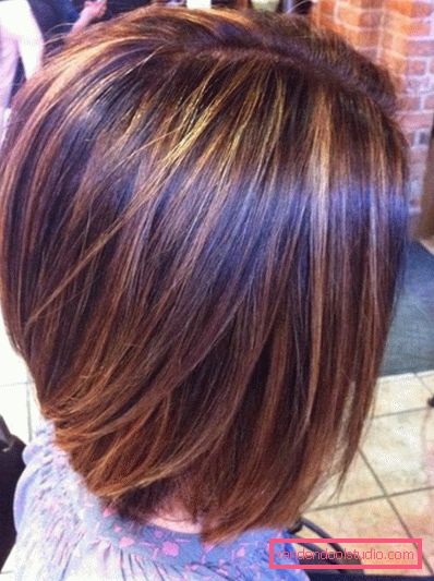 tintura alla moda sulla macchina La tintura più alla moda per tagliare i capelli per capelli scuri e biondi