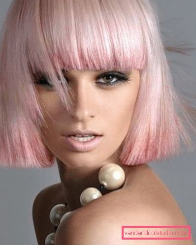 tintura alla moda sulla macchina La tintura più alla moda per tagliare i capelli per capelli scuri e biondi
