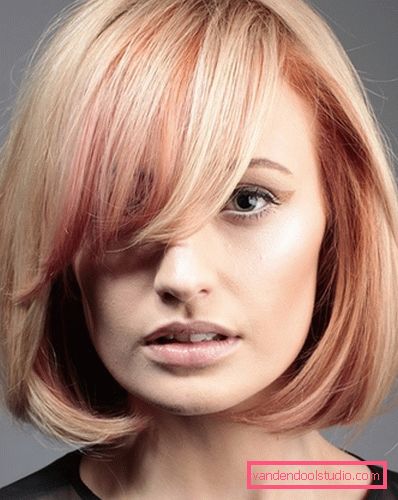 tintura alla moda sulla macchina La tintura più alla moda per tagliare i capelli per capelli scuri e biondi