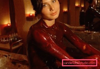 la ragazza è completamente di cioccolato la ragazza è completamente di cioccolato
