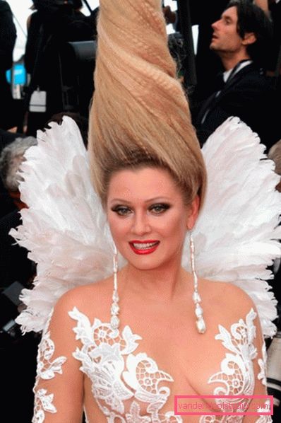 Le fantastiche acconciature di Lena Lenina