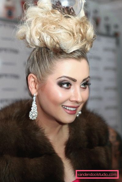 Le fantastiche acconciature di Lena Lenina