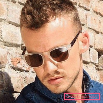 Ritagli di capelli da uomo alla moda 2019-2020 anni