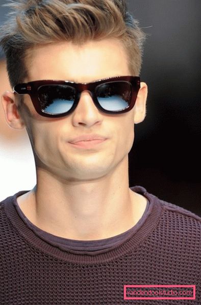 Ritagli di capelli da uomo alla moda 2019-2020 anni