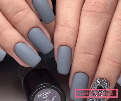 Elegante manicure grigio 2019-2020