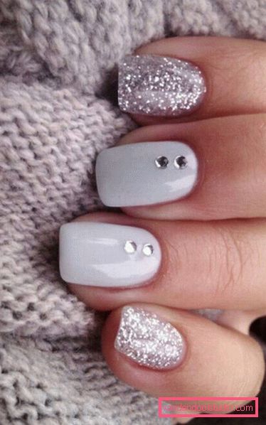 Elegante manicure grigio 2019-2020 anni