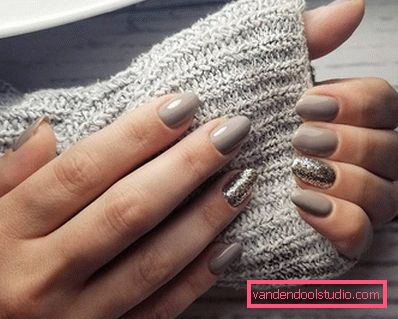Elegante manicure grigio 2019-2020