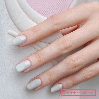 Elegante manicure grigio 2019-2020
