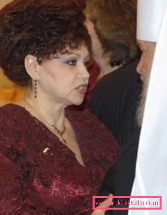 I capelli di Petrenko Lo strano taglio di capelli o la parrucca di Valentina Petrenko