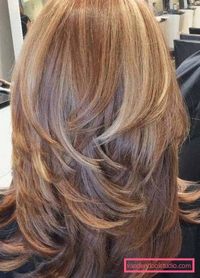 Taglio di capelli Aurora per lungo tempo