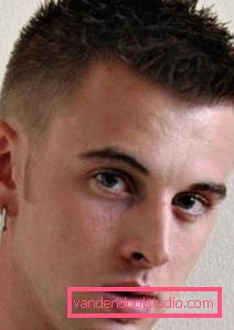 Taglio di capelli La boxe taglio di capelli è una grande scelta per uomini di successo.